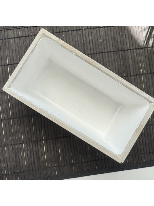 Beton kaspó - téglatest, fehér belsővel