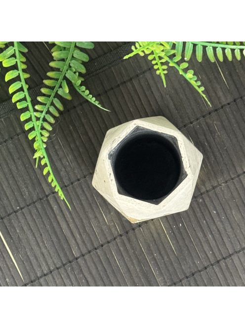 Aranyfóliázott tároló - poligon, fekete belsővel