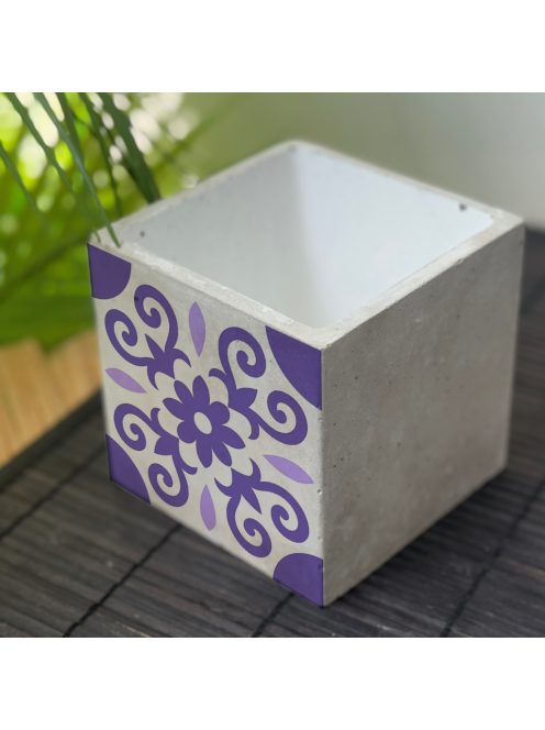 Lila Csempemintás Beton kaspó - kocka, fehér belsővel