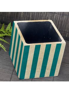   Kék retro csíkos kaspó - kocka, 4 oldalán mintázott, fekete belsővel