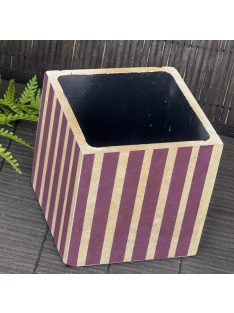   Lila retro csíkos kaspó - kocka, 4 oldalán mintázott, fekete belsővel