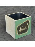 "New" kaspó - kocka, 2 oldalán mintázott beton tároló/ evőeszköztartó, fekete belsővel