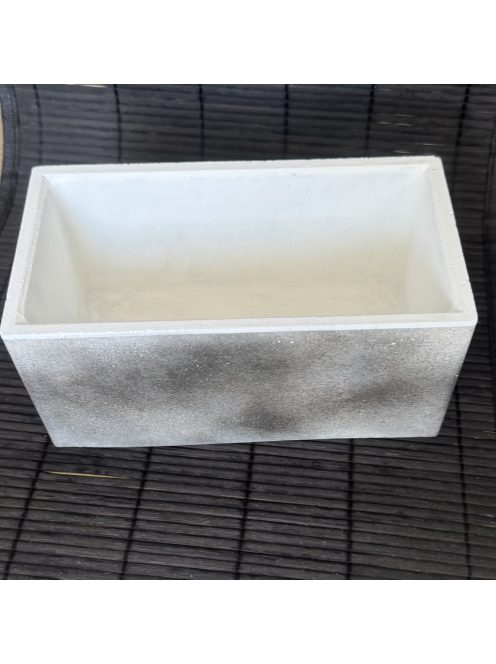 Kaspó - NAGY méret - "smokey" színben, fehér belsővel