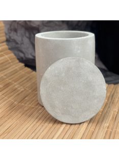 Henger tároló, tetővel - natúr beton