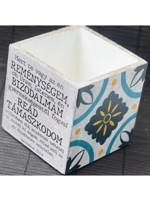 Idézetes, kék csempemintás kaspó - kocka, fehér belsővel v1 - Zsoltárok 71:5-6