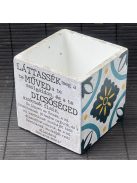 Idézetes, kék csempemintás kaspó - kocka, fehér belsővel v3 - Zsoltárok 90:16-17