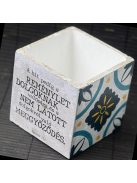 Idézetes, kék csempemintás kaspó - kocka, fehér belsővel v11 - Zsidók 11:1