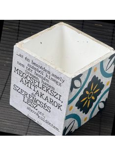   Idézetes, kék csempemintás kaspó - kocka, fehér belsővel v12 - Ézsaiás 55:11
