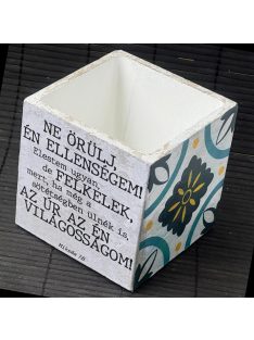   Idézetes, kék csempemintás kaspó - kocka, fehér belsővel v17 - Mikeás 7:8